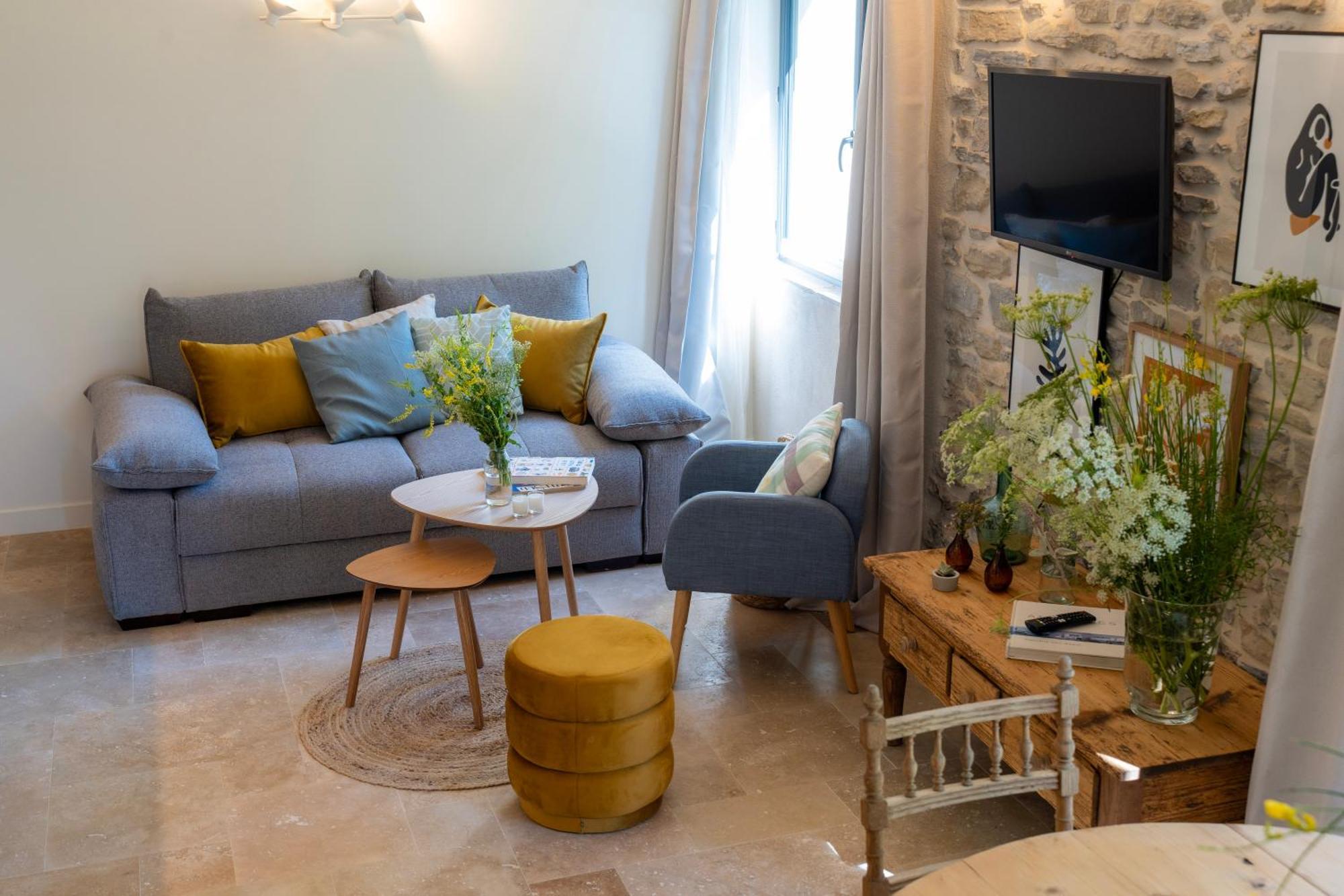 Les Terres Aoyama Hotel Saint Julien Les Rosiers Luaran gambar