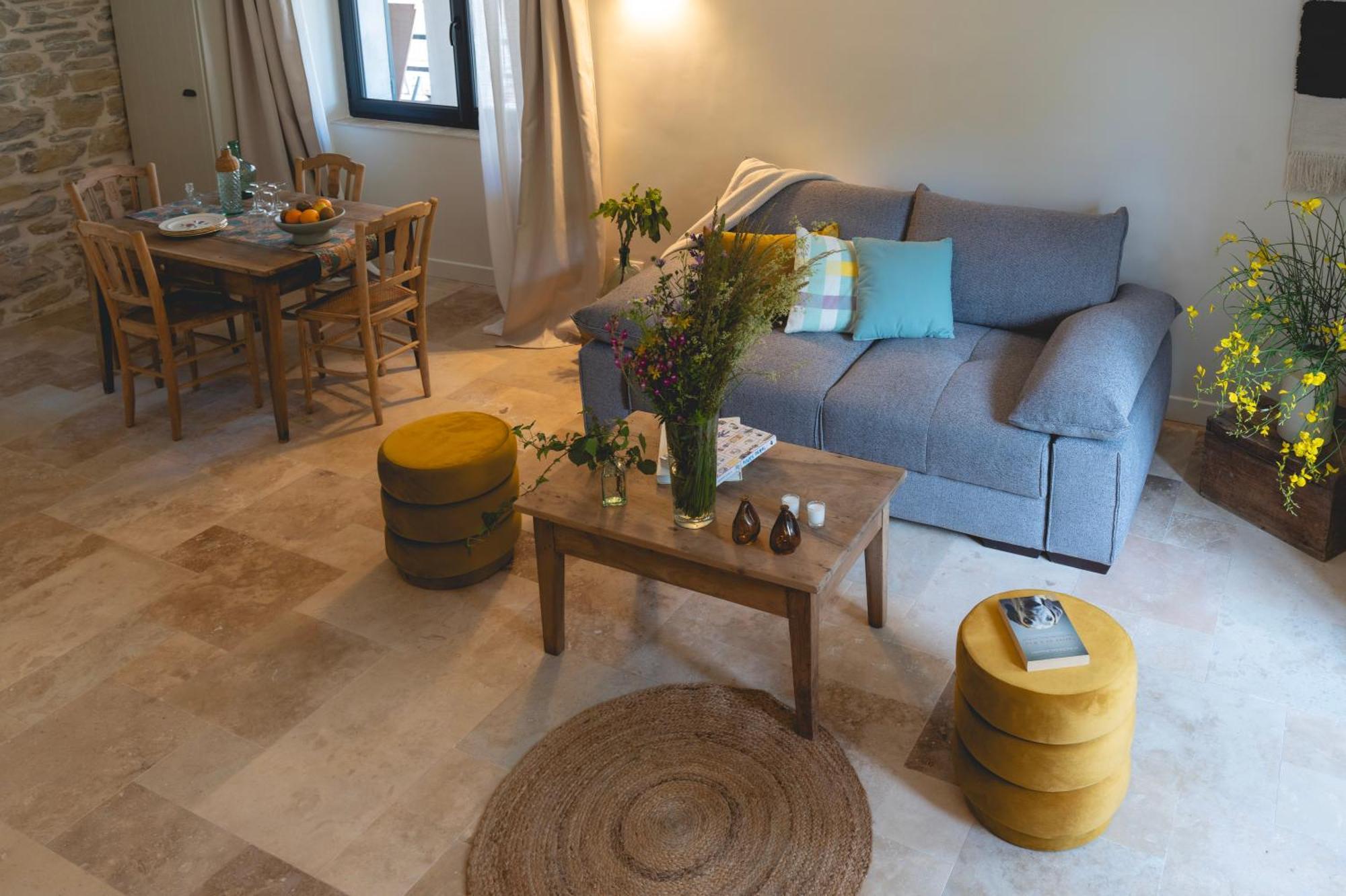 Les Terres Aoyama Hotel Saint Julien Les Rosiers Luaran gambar