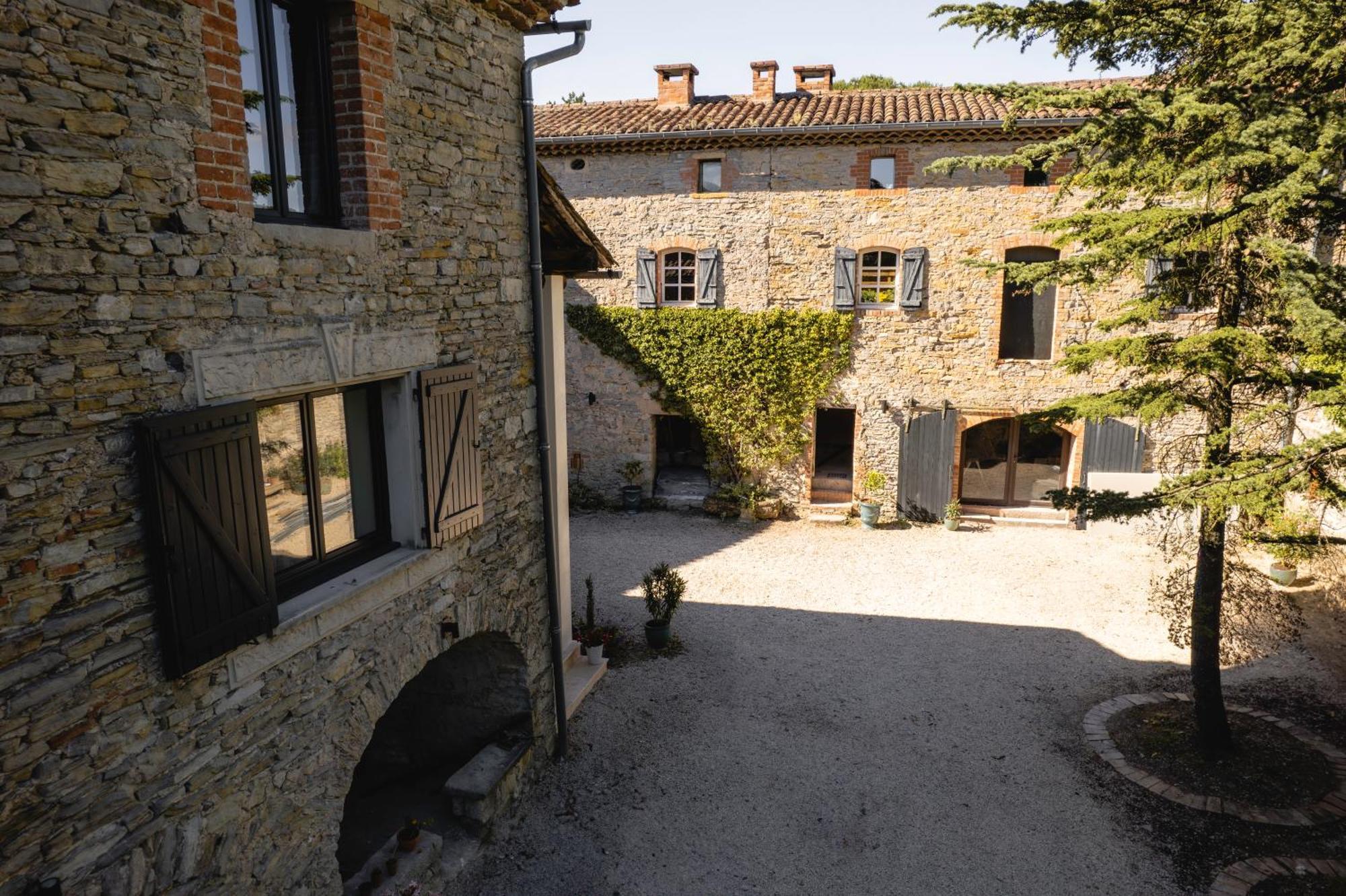 Les Terres Aoyama Hotel Saint Julien Les Rosiers Luaran gambar