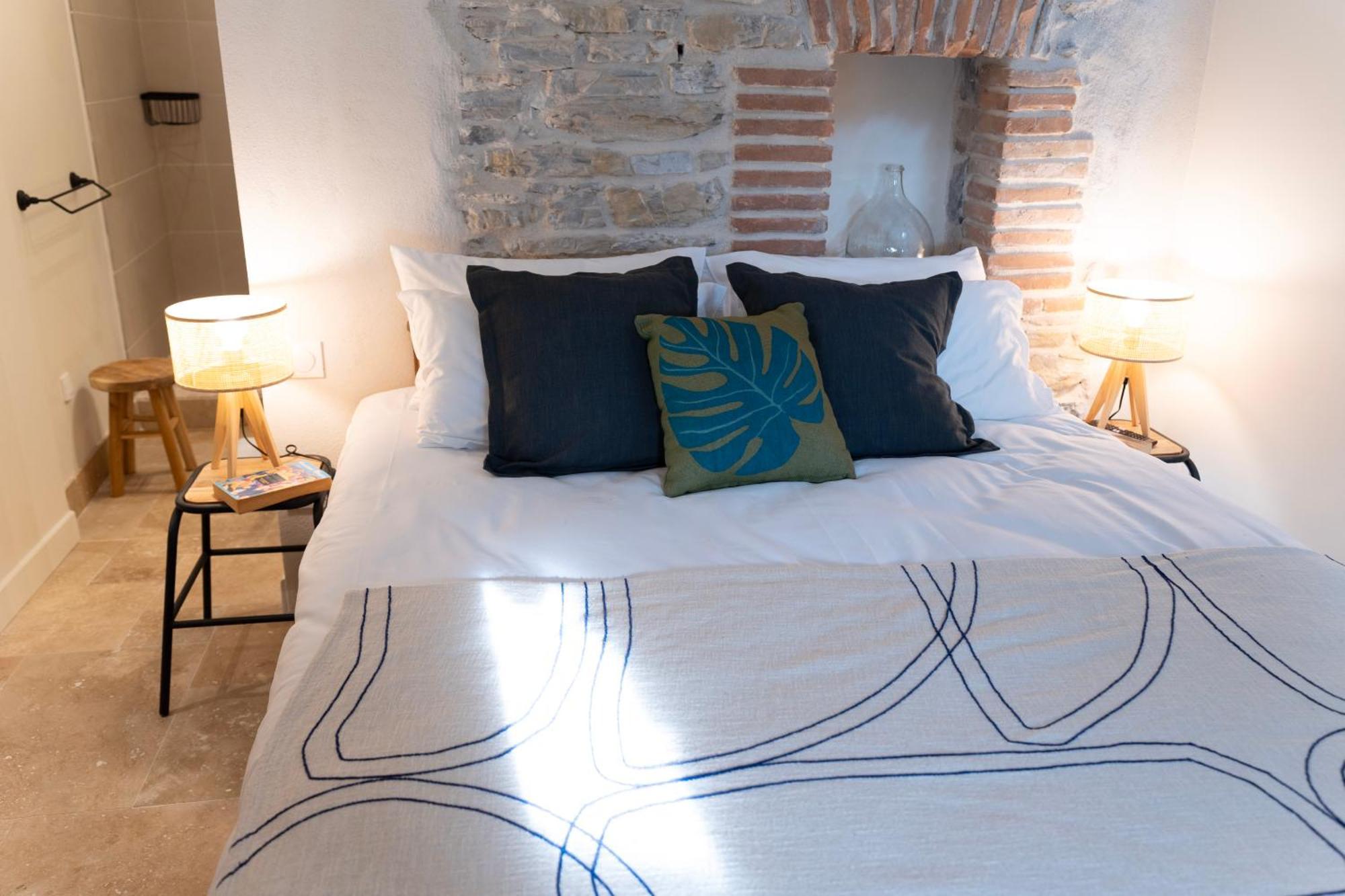 Les Terres Aoyama Hotel Saint Julien Les Rosiers Luaran gambar