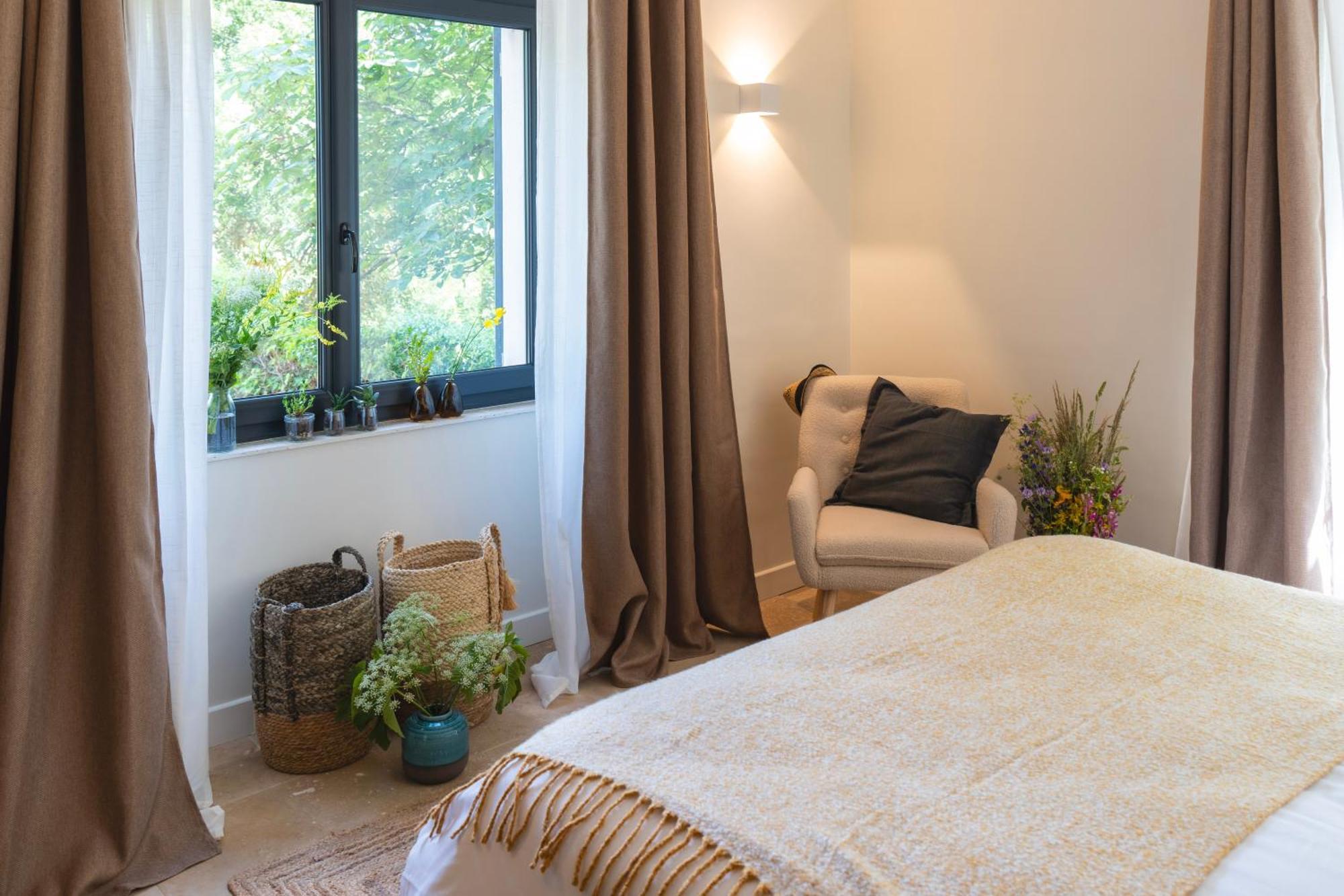 Les Terres Aoyama Hotel Saint Julien Les Rosiers Luaran gambar