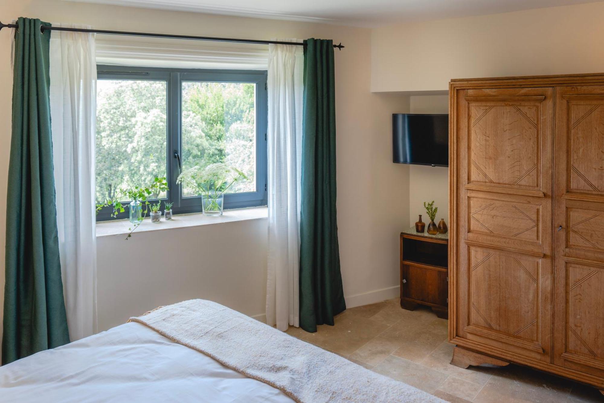 Les Terres Aoyama Hotel Saint Julien Les Rosiers Luaran gambar
