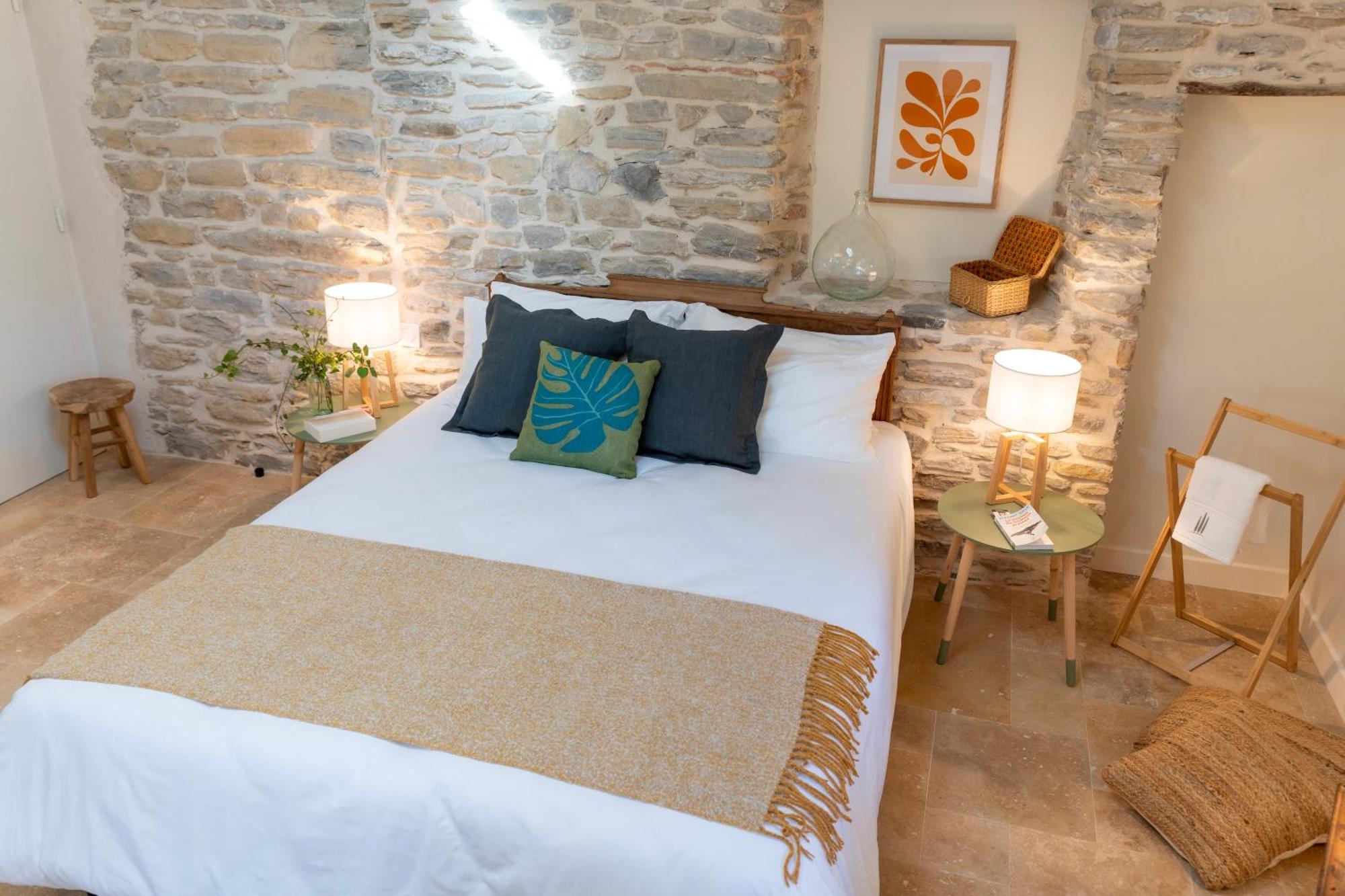 Les Terres Aoyama Hotel Saint Julien Les Rosiers Luaran gambar