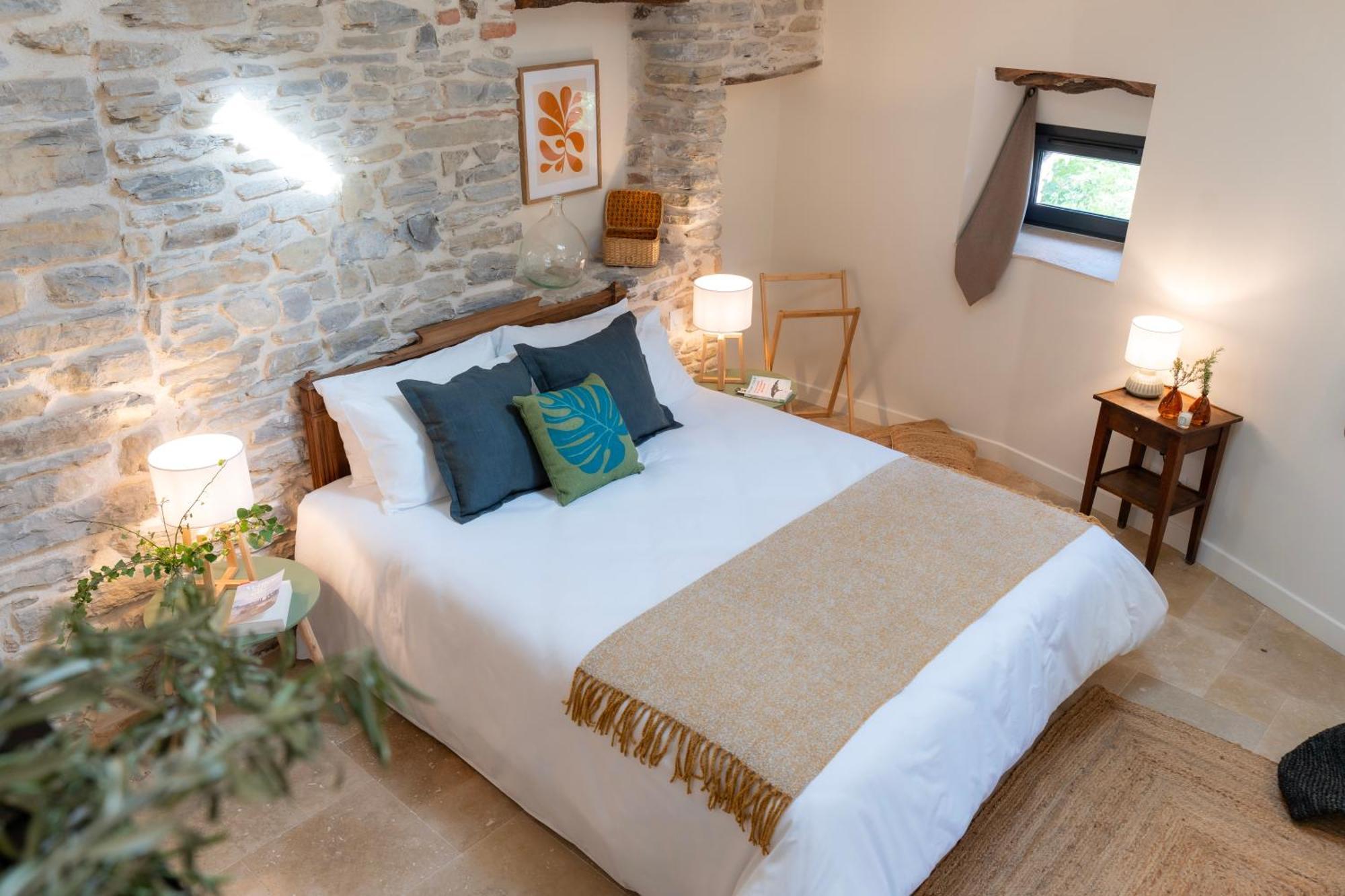 Les Terres Aoyama Hotel Saint Julien Les Rosiers Luaran gambar